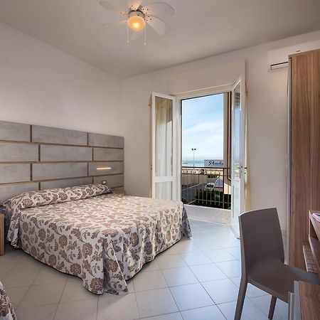 Hotel Vallechiara Lido Di Savio Eksteriør billede