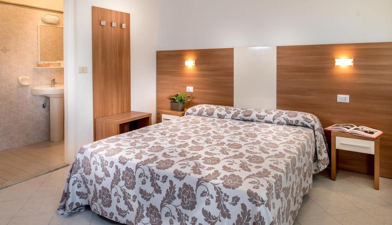 Hotel Vallechiara Lido Di Savio Eksteriør billede