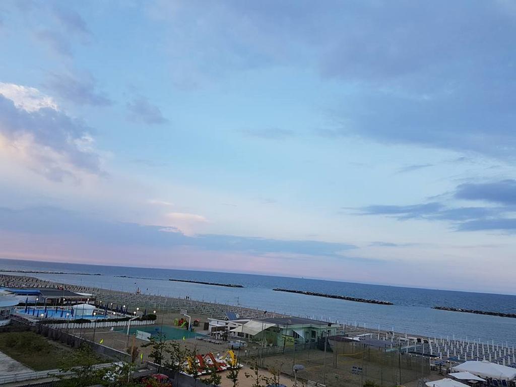 Hotel Vallechiara Lido Di Savio Eksteriør billede